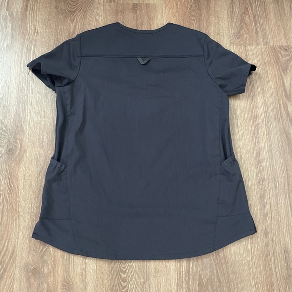 Adar Small Gray Scrub Top - Picture 3 of 4